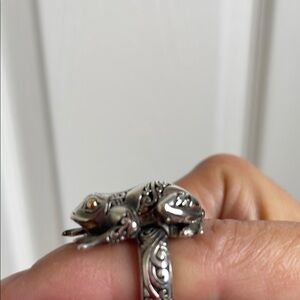 Samuel B. Frog Ring with Blue Velvet Pouch